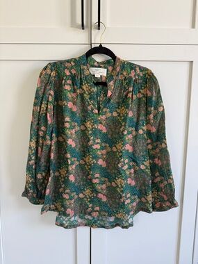 Trovata Green Floral V-Neck Long Sleeve Blouse with Pink Accents